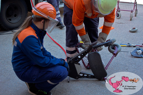 05.06.2013 - Technische Hilfeleistung hydraulische Schere und Spreizer am Rollator